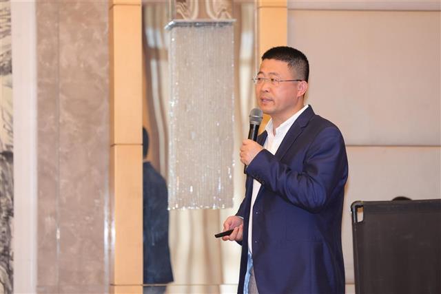 腾讯公司文旅副总裁王家贺:“一机游”项目最开始的出发点是行业治理和产业振兴休闲区蓝鸢梦想 - Www.slyday.coM 腾讯公司文旅副总裁王家贺:“一机游”项目最开始的出发点是行业治理和产业振兴休闲区蓝鸢梦想 - Www.slyday.coM