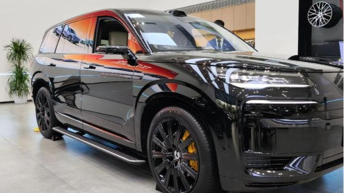 中国“插混豪车”大比拼：赢家已经浮出水面，半年售出4万多台