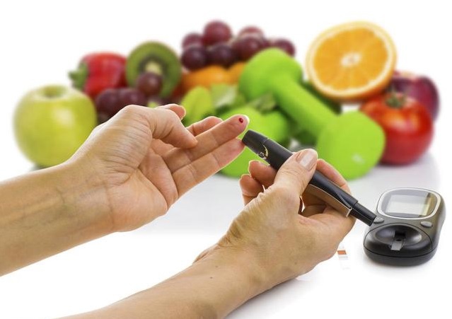 牛奶不能空腹喝，早餐是否就不能喝牛奶？