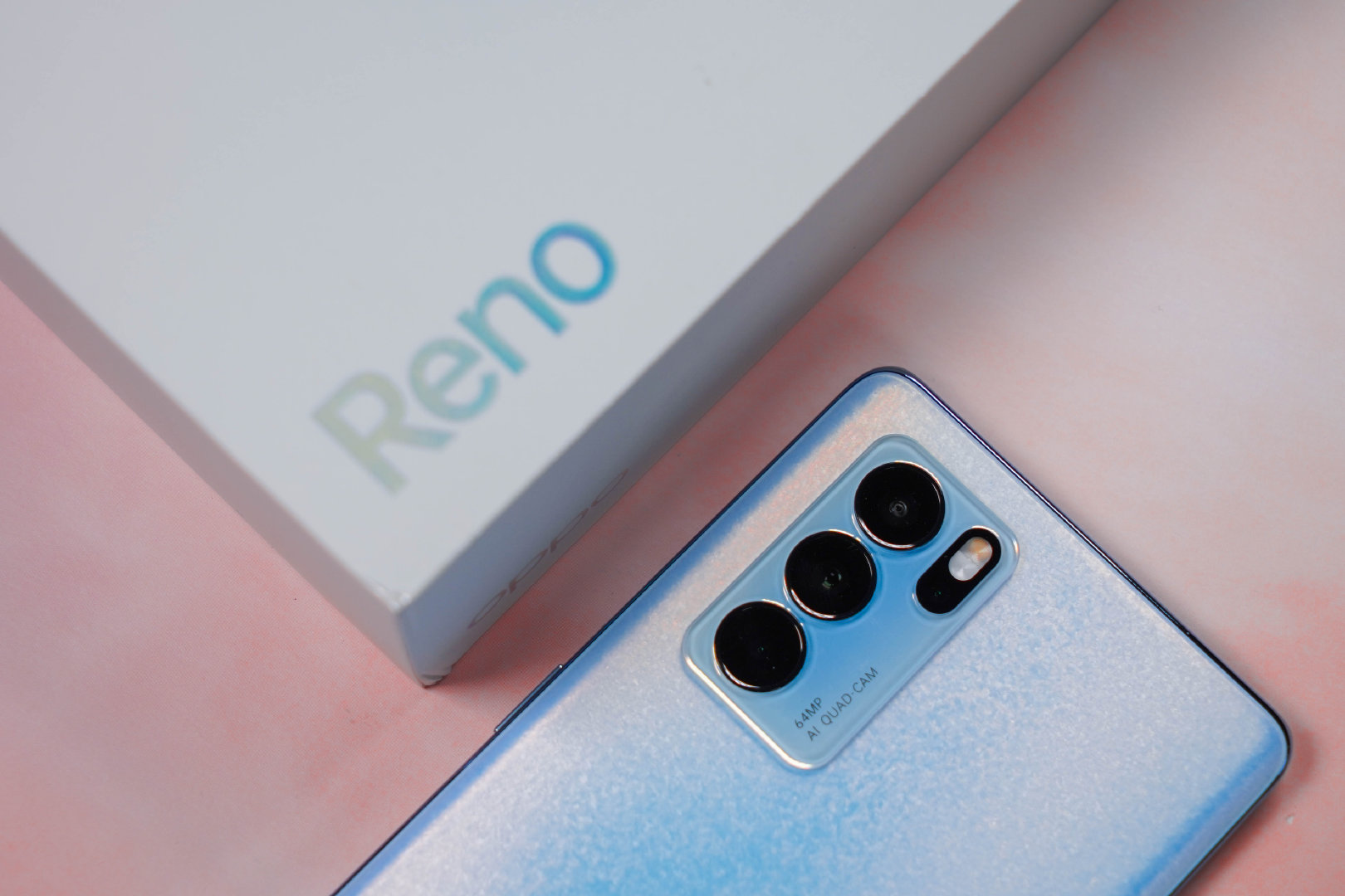 oppo reno 6Pro,oppo reno 5Pro opporeno6pro夏日清海的颜值是真的高啊头部kol都晒完了