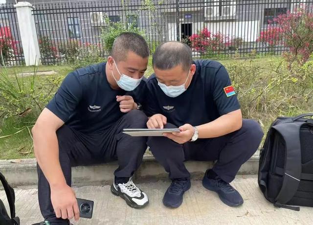 内蒙古派出力量参与东航坠机事故救援休闲区蓝鸢梦想 - Www.slyday.coM 内蒙古派出力量参与东航坠机事故救援休闲区蓝鸢梦想 - Www.slyday.coM