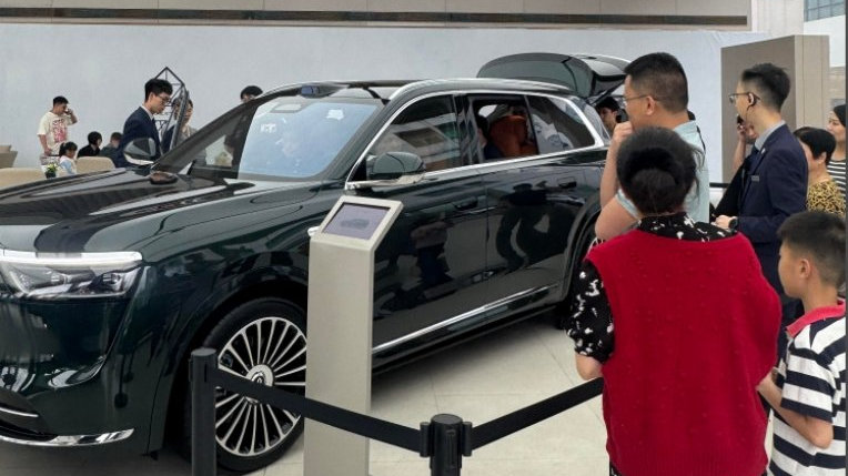 中国“C级SUV”争霸：宝马X5第5，小米YU7第4，第一名月销上万辆