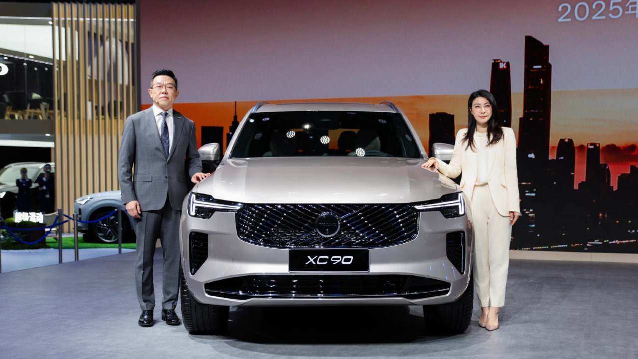 无论油电，都是安全旗舰，沃尔沃汽车携手品牌代言人郭晶晶亮相广州