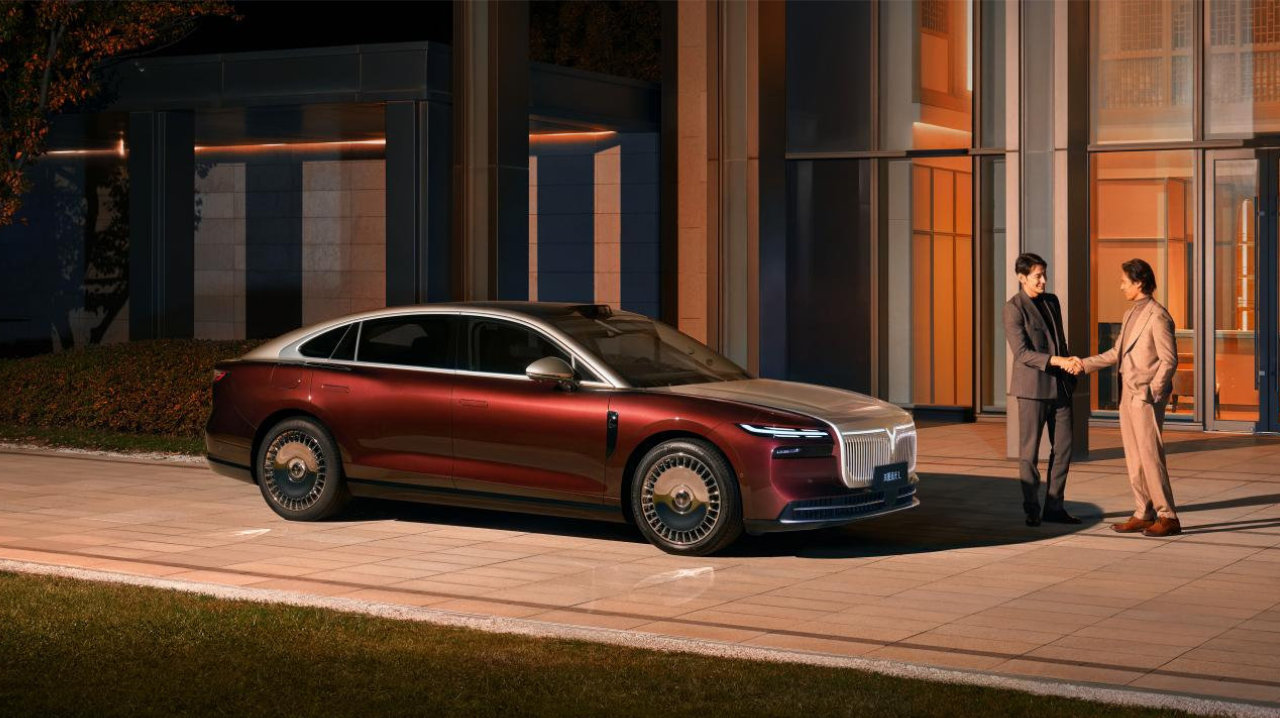 追光L登场，能否终结岚图的“冰火两重天”？