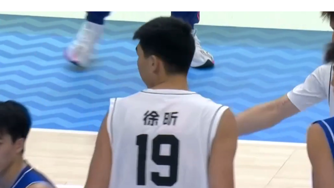 广东队晋级决赛，王浩然14分徐昕11分，陈家政32分争冠