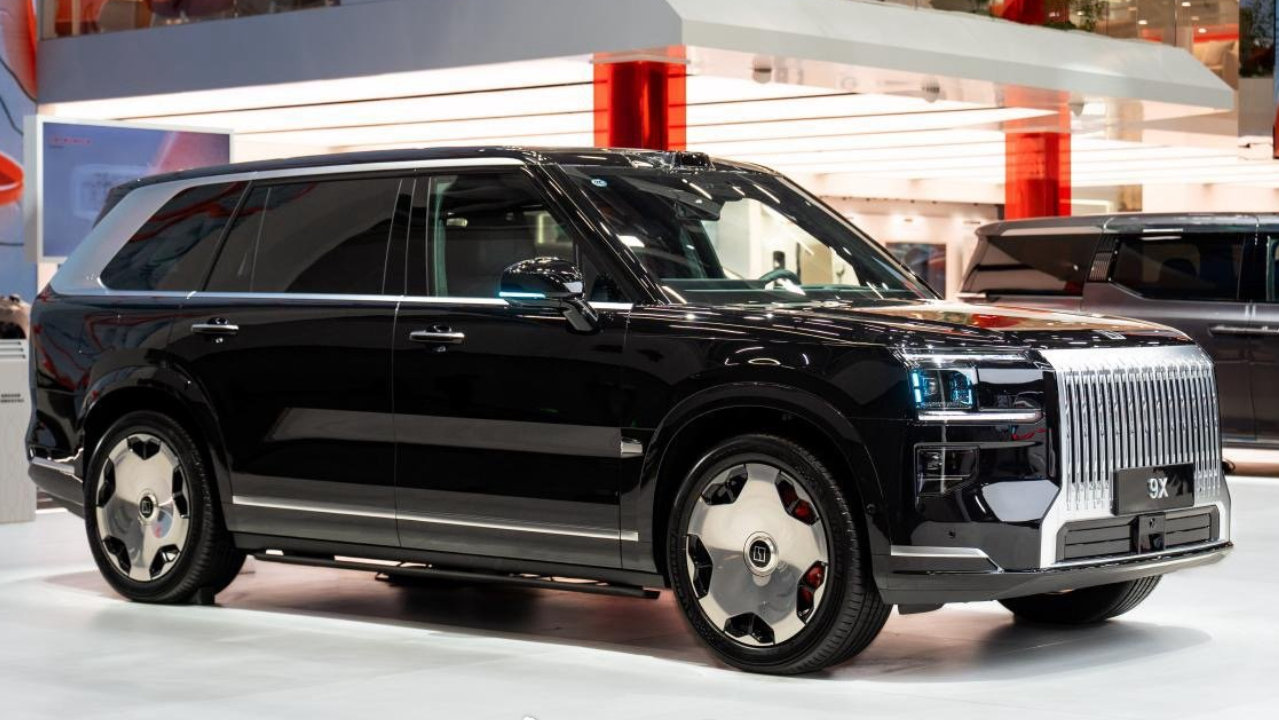 重塑豪华市场格局！极氪9X交付破万加速产能提升