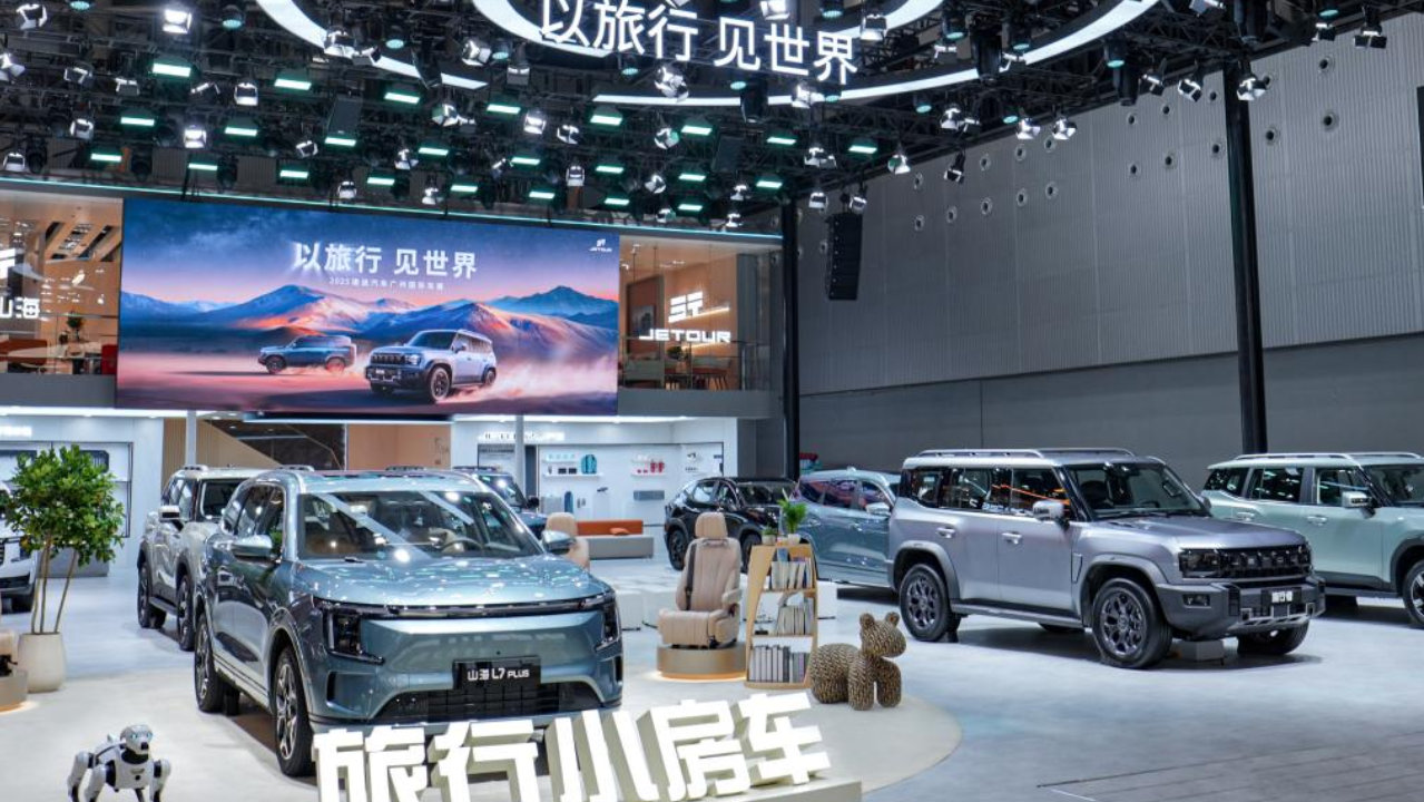 广州车展捷途汽车展台多款车型齐秀“肌肉”，七年200万辆证实力