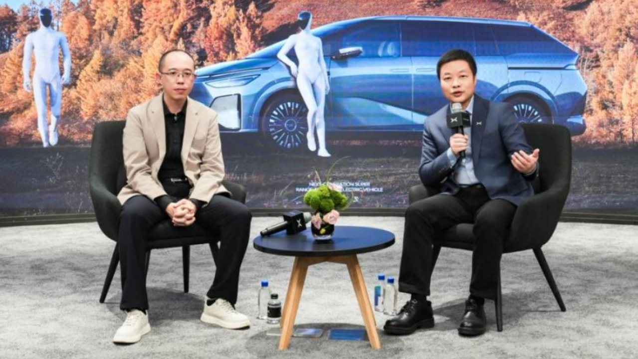 小鹏汽车何小鹏：世界的能源结构应该由「纯电+混动」组合