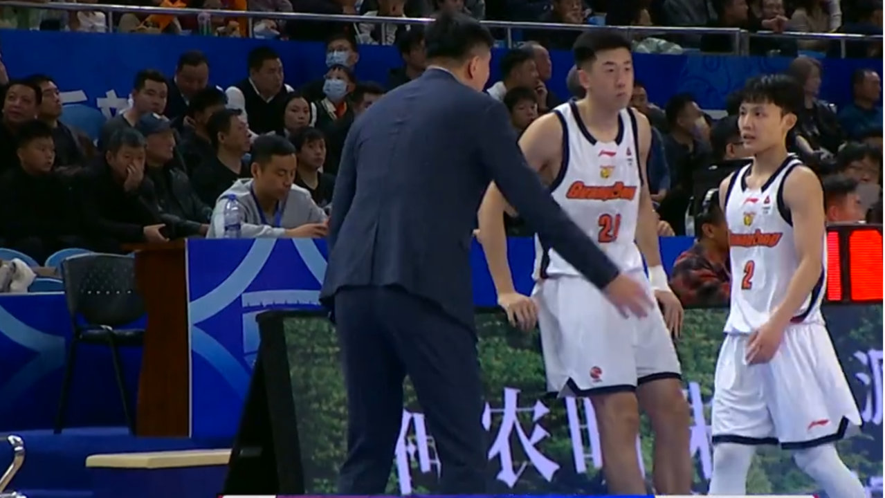 广东队首胜徐杰低迷，小将首发9+6萨姆纳首秀，国手仅2分