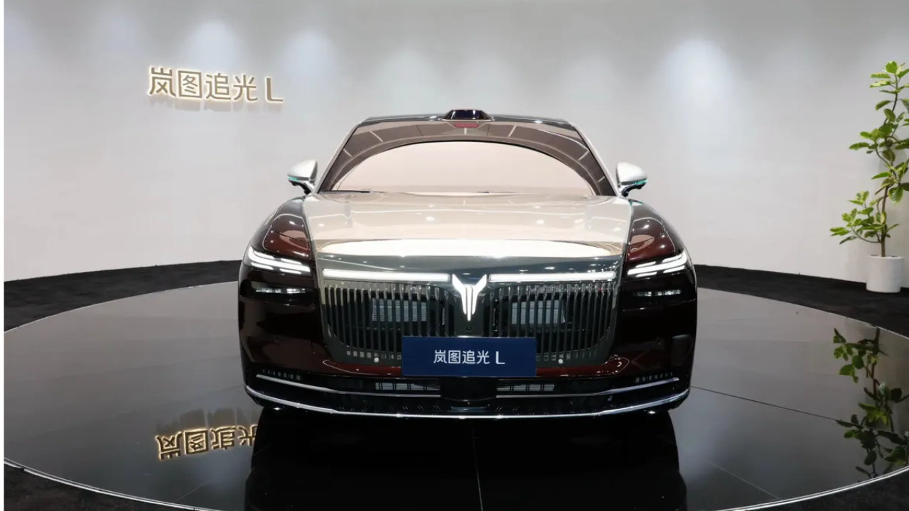 27.99万起！岚图追光L上市，华为乾崑ADS 4.0与鸿蒙座舱加持