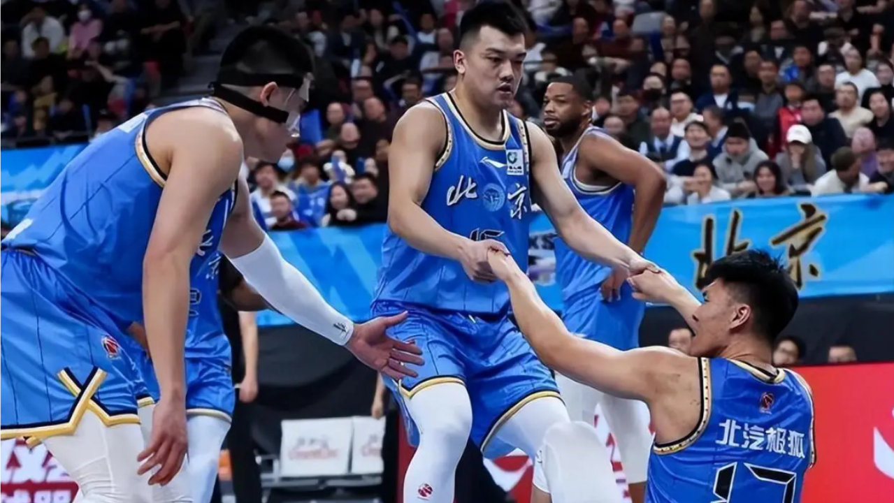 见鬼了！登场16分钟，所有数据都挂0，连犯规也是0，球迷：真混子