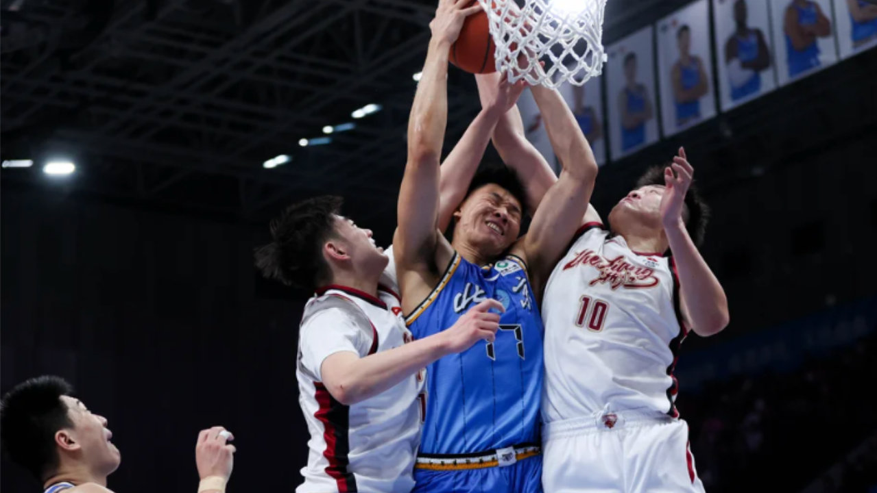 有压力了？丘天复出+京城球二代被激活，600万先生砍6+6证明自己