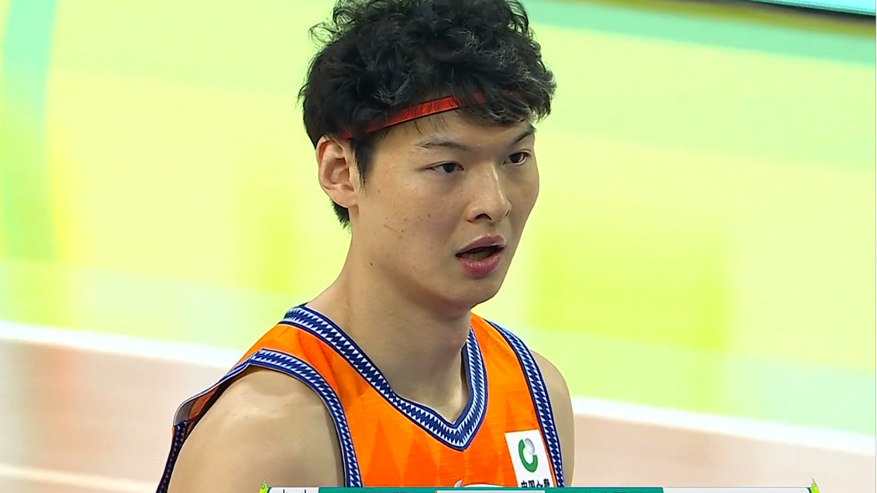 王少杰血洒赛场，奎因37分广东队被淘汰，偰李永炜9助攻小将15分