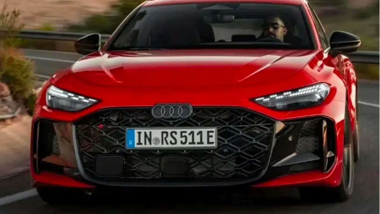 预计2月19日发布，海外全新奥迪RS5曝光，轿车/旅行版同步登场