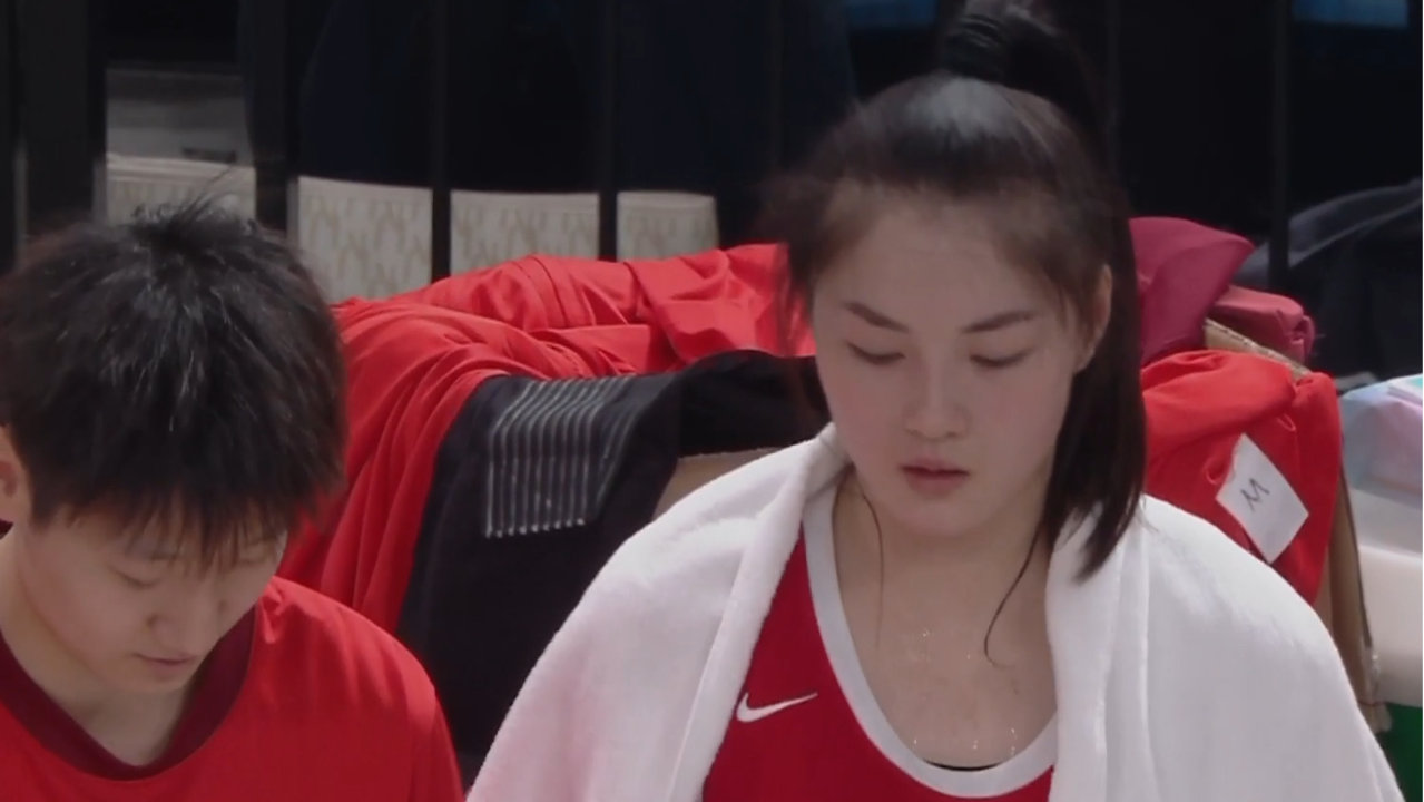 WCBA：杨舒予无缘四强，刘禹彤空砍16+12，王思雨12分晋级