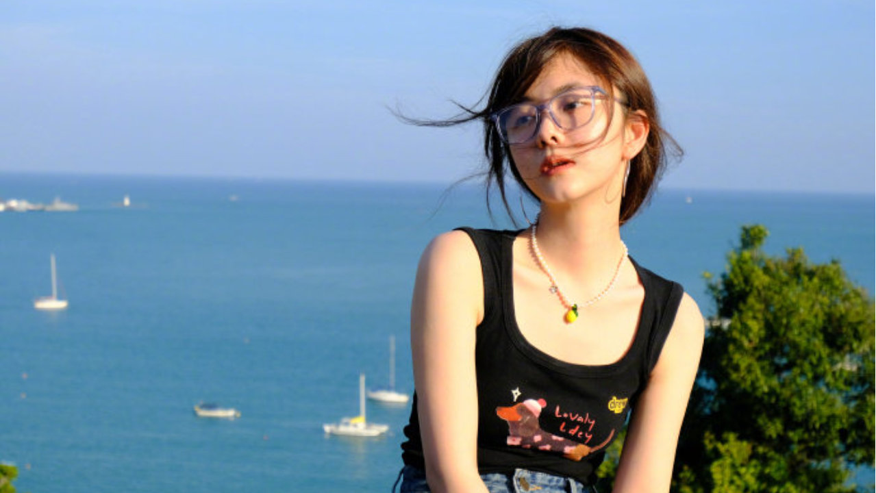 谭松韵的海风时刻，治愈了整个夏天的燥热
