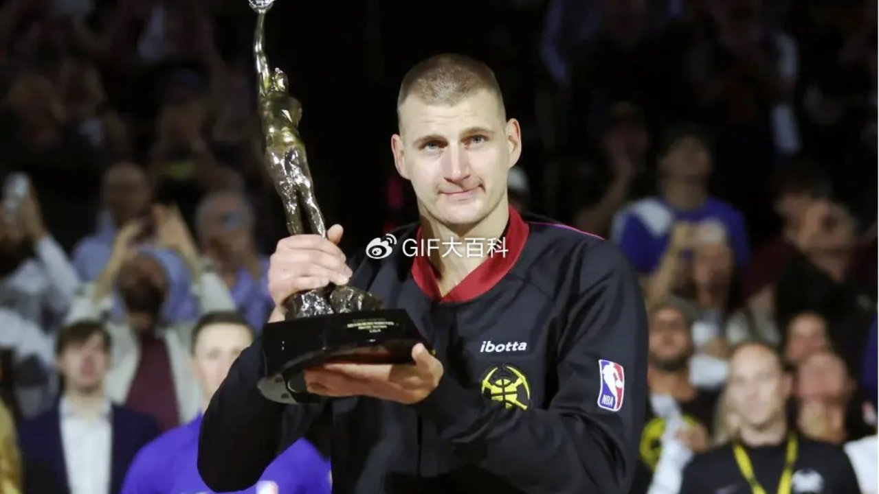 下赛季NBA前十薪水，库里领衔，塔图姆字母哥紧随，谁的价值超标