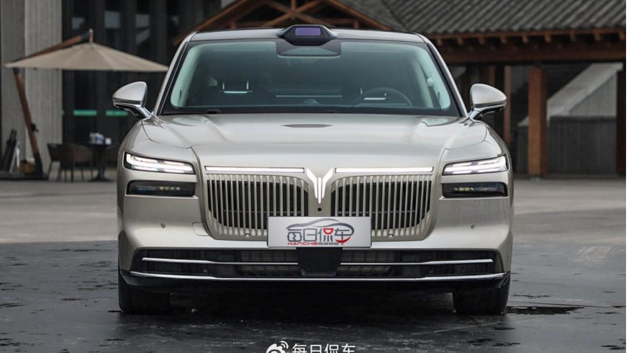 岚图追光L售27.99万元起 华为全家桶 纯电续航足