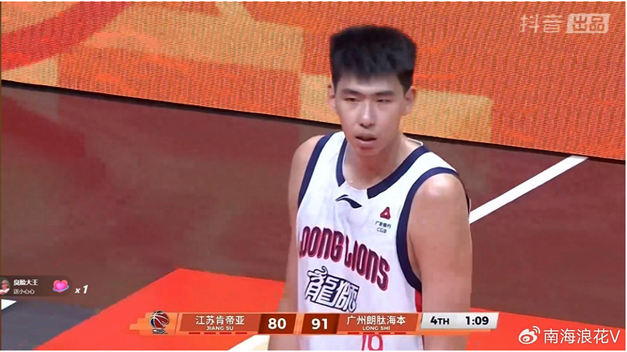 三个月前还被杜锋怒斥，今晚爆砍27+14大号两双，一夜之间成为一流中