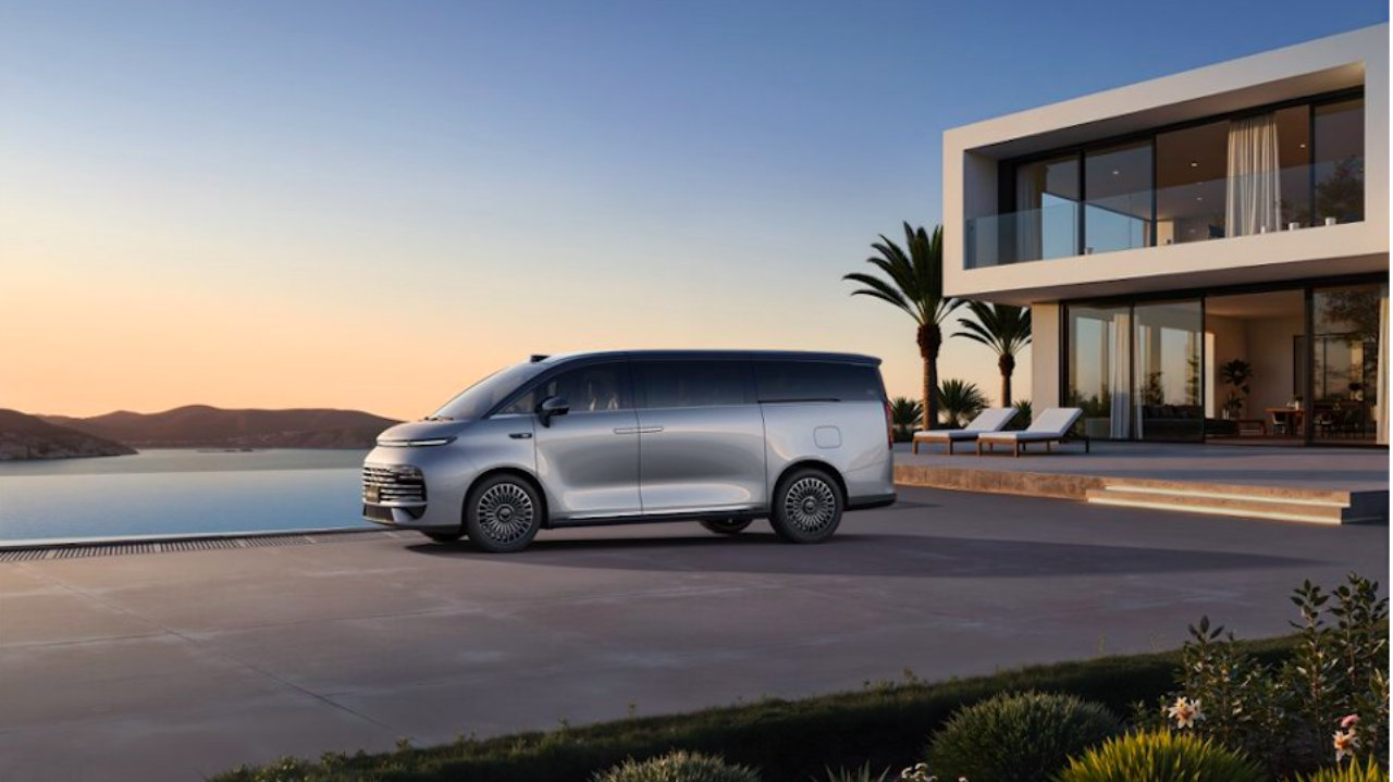 吉利银河V900开启预售 全能满配成就家庭旗舰MPV最优解