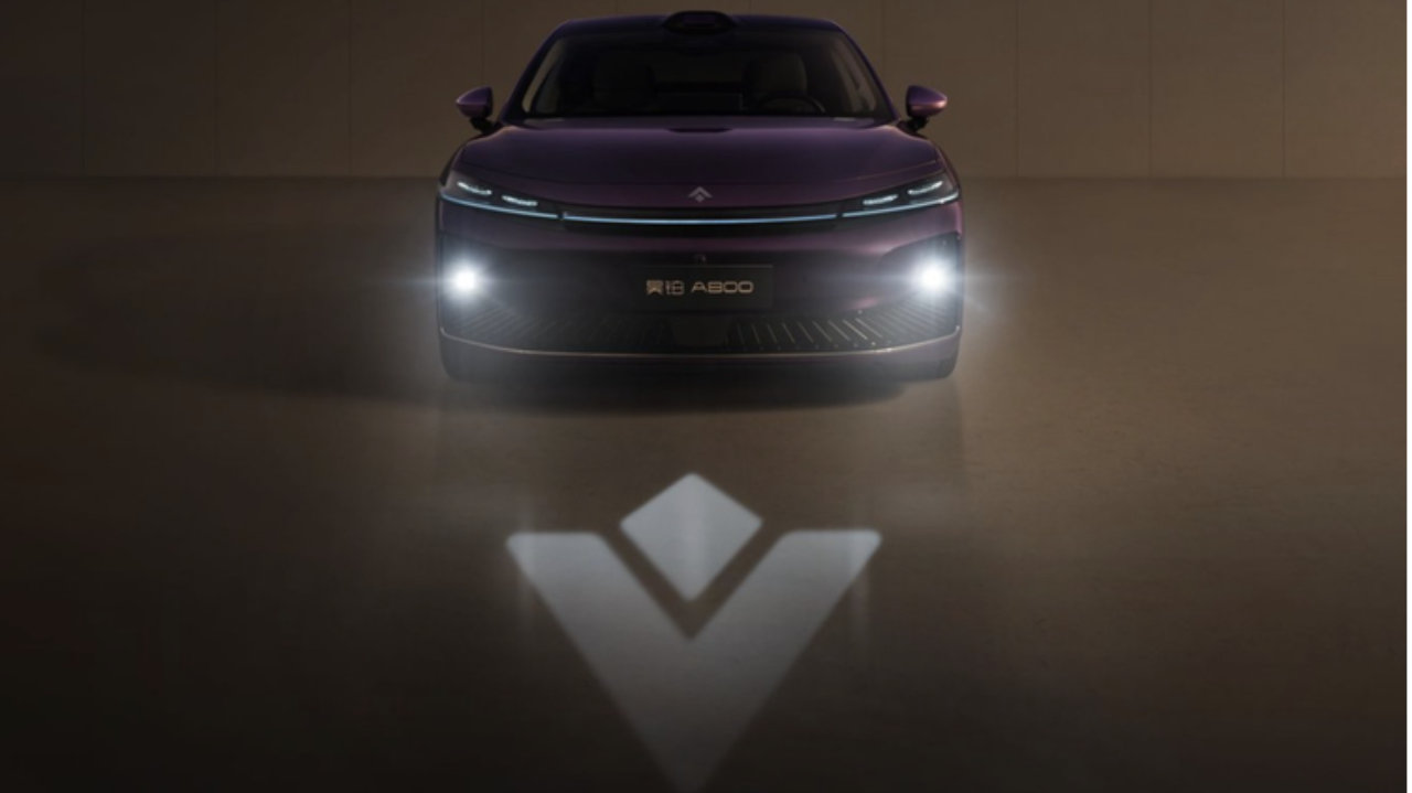 昊铂A800上市，16万级真能买到“华为智驾天花板”？