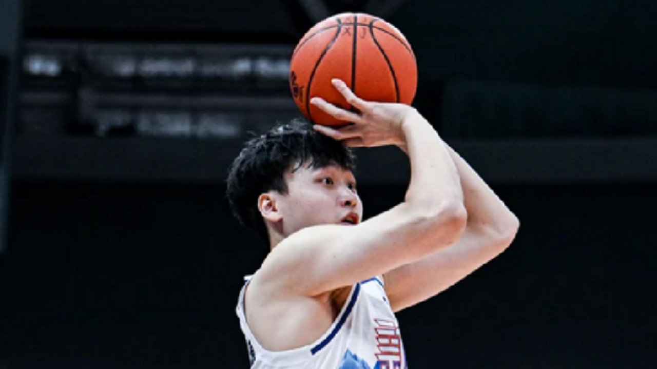 107-92！天津男篮“末节崩盘”，新疆队“多点开花”，齐麟22分