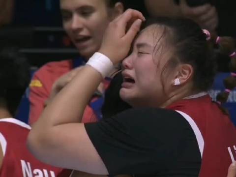 感动到流泪！中国女篮逆转大胜美国！陈玉婕唐子婷刘禹彤成熟了！