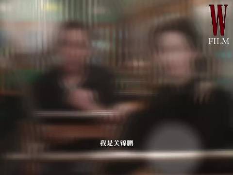关锦鹏的画格，迎来新主角 叮叮车的轨道铺在港岛最古老的主干道上，见证了香港的百年风雨。这一次，W中文版The Movie