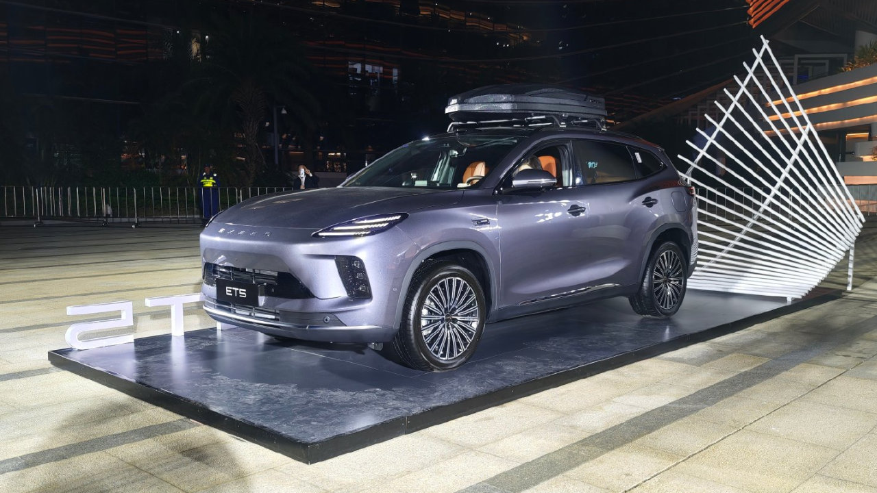 猎鹰700+豪车同源底盘，星途ET5超级置换价13.49万起，一次性诚意拉满