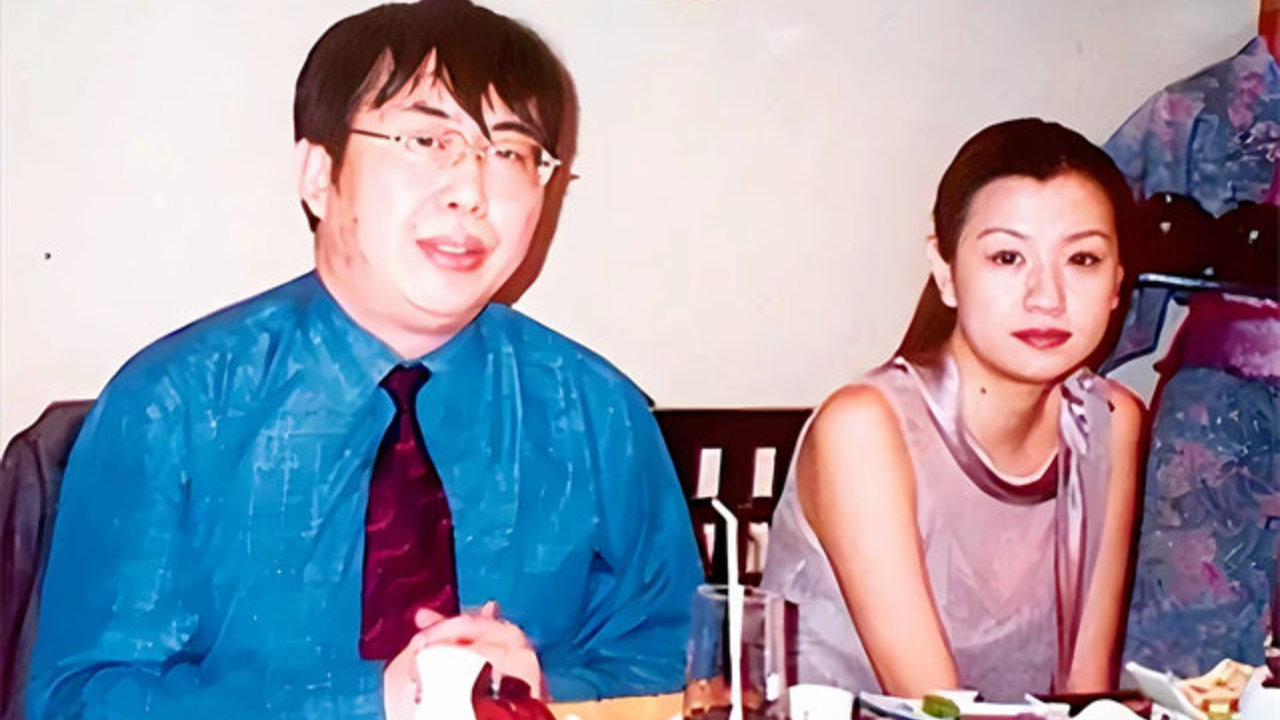 张本智和克星退役，邓亚萍证实聂卫平国乒球衣事件，国乒摔倒遭罚