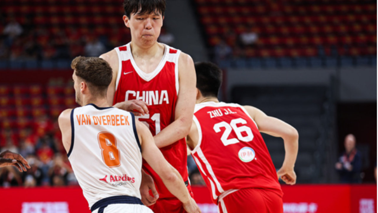 中国男篮险胜喜忧参半：廖三宁21+7制胜6分 杨瀚森仍需找状态