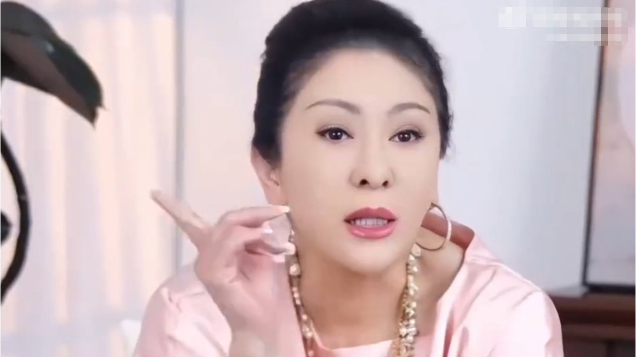 向太回应向华强前妻抚养向佐传闻：仅短暂相聚，自始至终由我带大