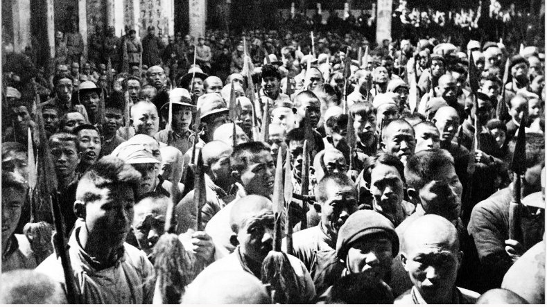 知情爆料：一亲二摸三吻四强吻的亲密接触步骤与避坑指南