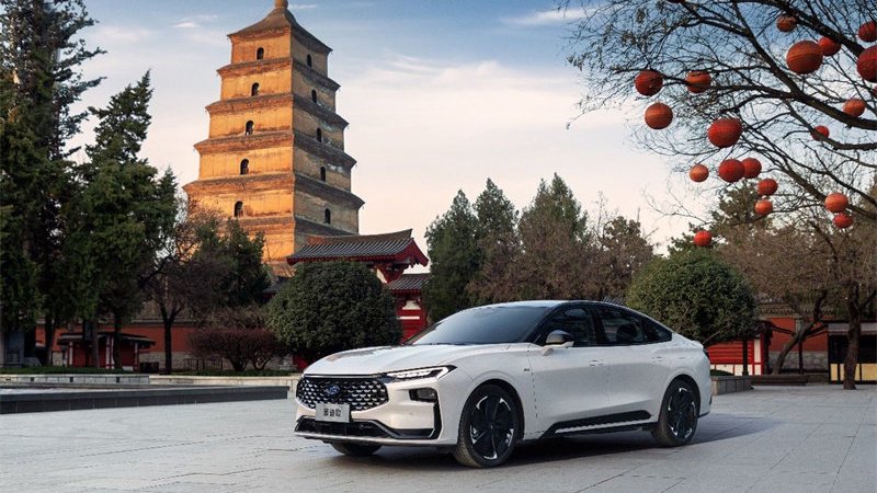 不是新能源，胜似新能源 蒙迪欧大马力E-混动版西安百公里城区油耗低