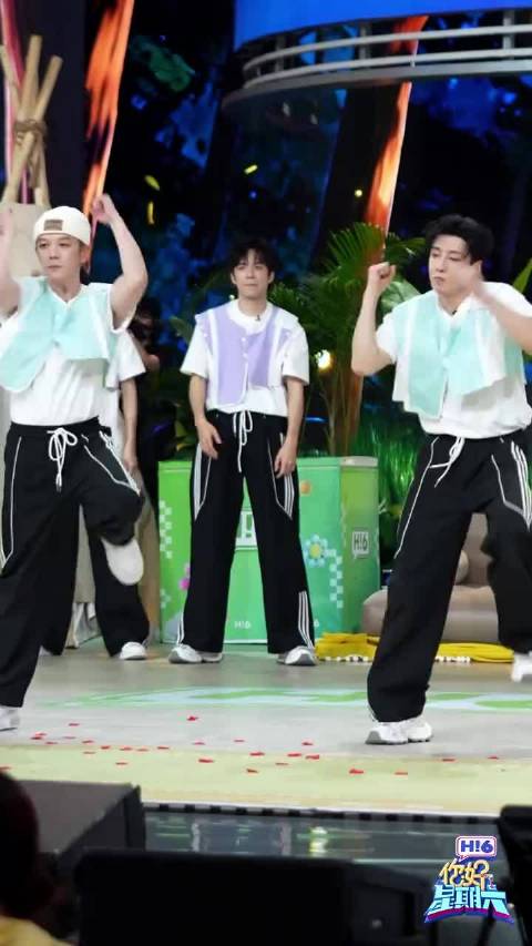 高瀚宇王栎鑫坏小子斗舞发力感十足