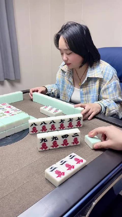 四万胡的不对吗？