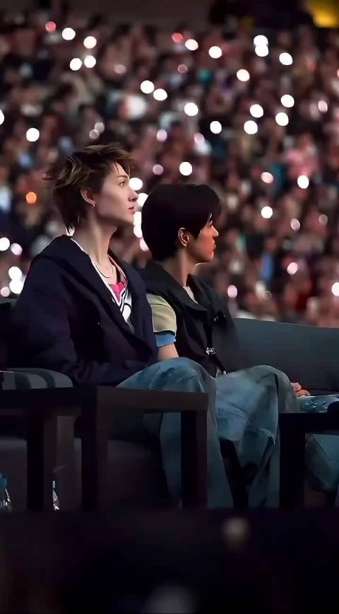 梦幻联动啦 cortis两位陶醉摇晃于林俊杰 背对背拥抱纯享版现场