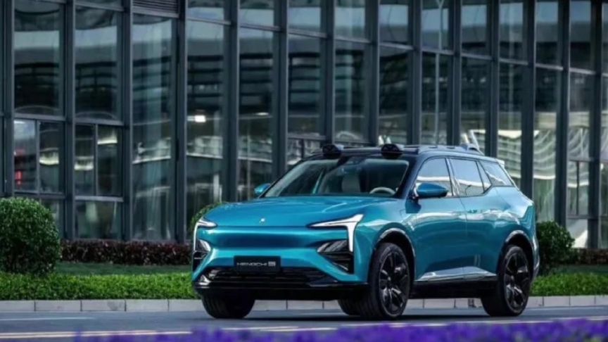 1月12日，据“恒驰汽车”公众号官宣，恒驰5首车在天津工厂下线，比原计划提前12天。这是恒大汽车推出的第一款车型。