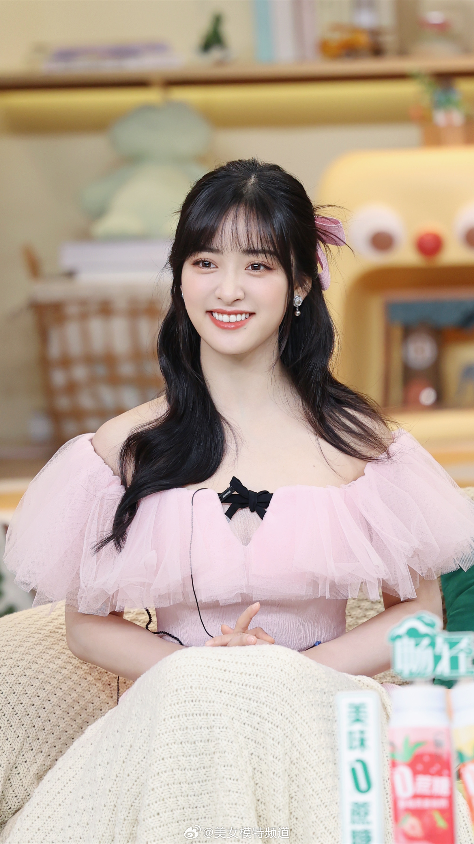 沈月怦然心动淡粉色穿搭唯美写真