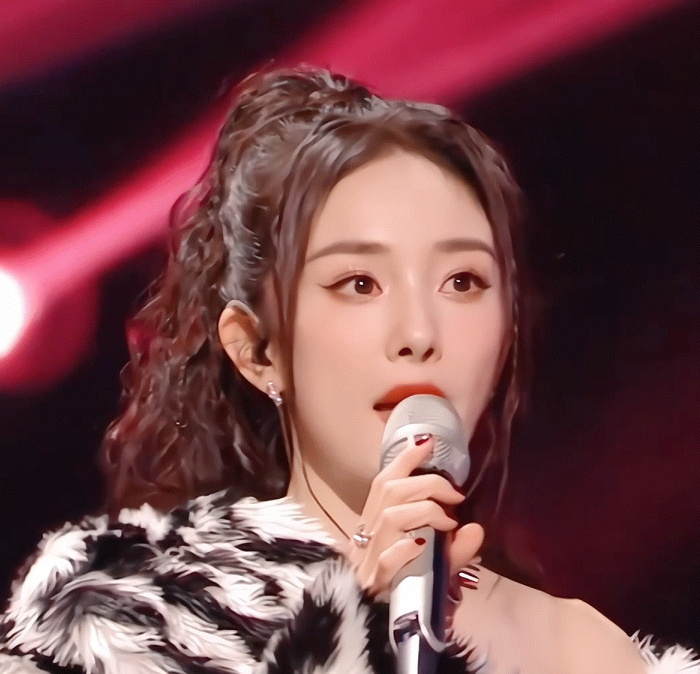 跨年晚会八大热搜:程潇“假唱”,薛之谦唱得太难听,何炅又哭了休闲区蓝鸢梦想 - Www.slyday.coM 跨年晚会八大热搜:程潇“假唱”,薛之谦唱得太难听,何炅又哭了休闲区蓝鸢梦想 - Www.slyday.coM