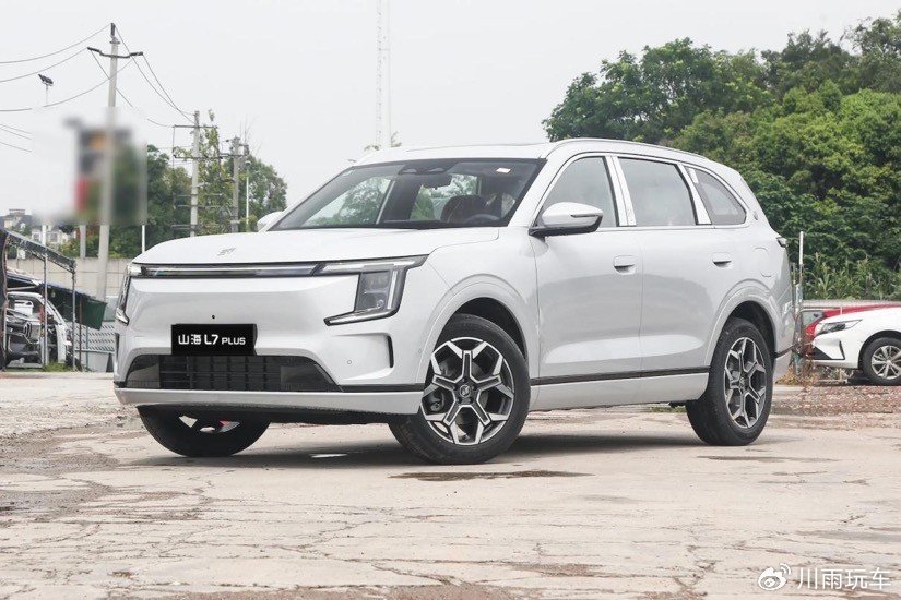捷途山海L7 PLUS上市，对决长安启源Q07，谁才是家用“多面手”？