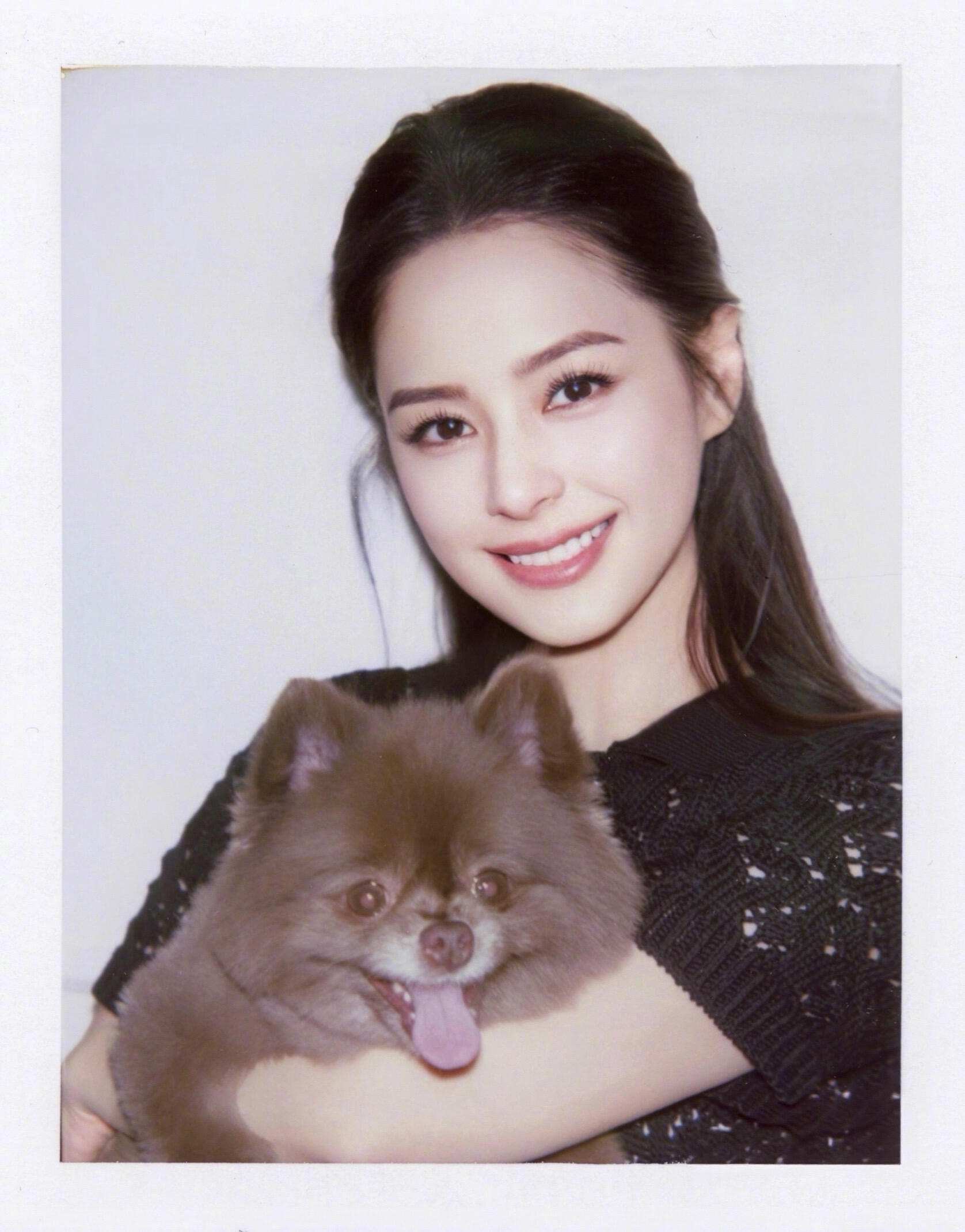 撕拉片的风终于吹到了钟欣潼