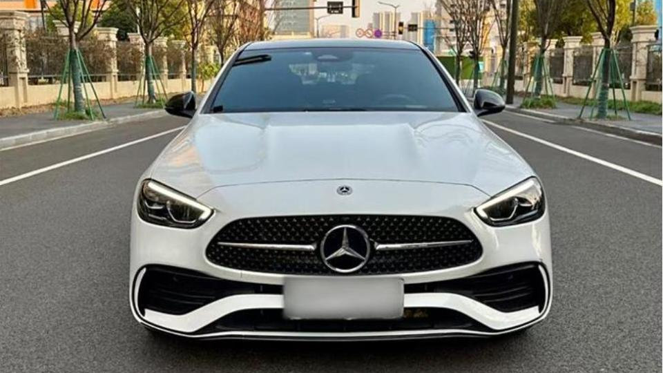 大降价后销量稳住了！奔驰C级跌幅达10万，30天卖出11504辆