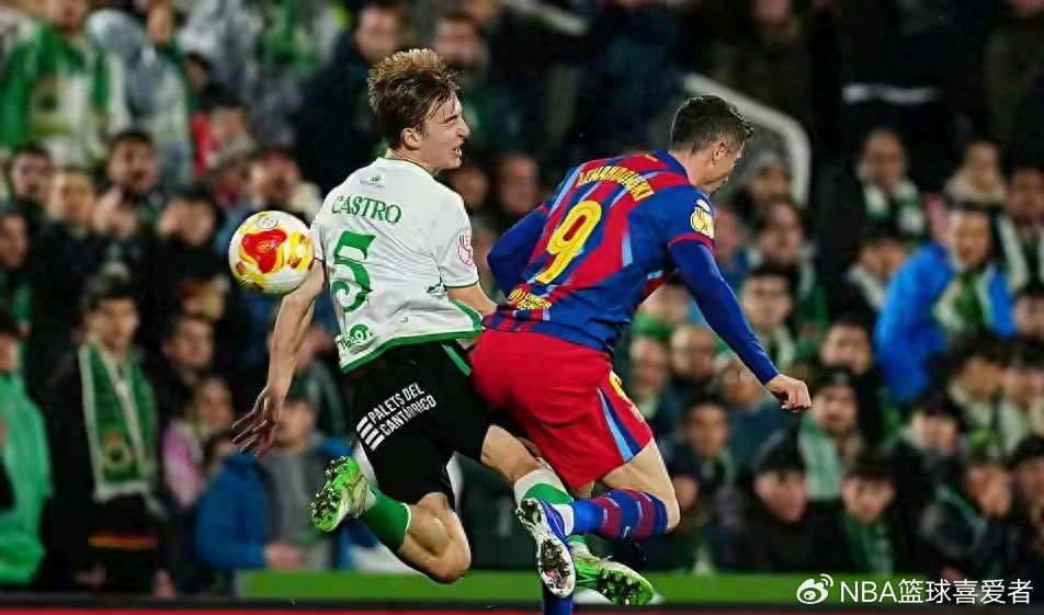 莱万不慌！手握沙特美职联offer，巴萨却成最煎熬的人