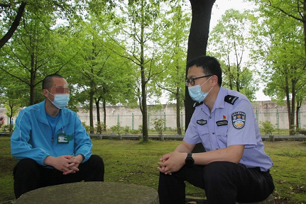 “我有一样东西交给您” 这位戒毒人员最信任的“达警官”收到了啥？