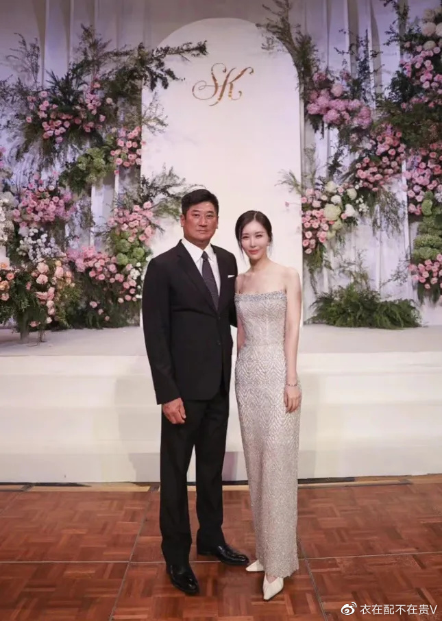 王石娇妻美到国外去了，出席<a href=