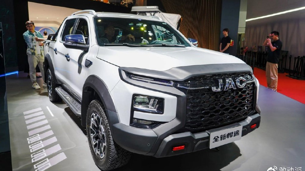 出身混动架构 2.0T+8AT上身，江淮悍途正式发售