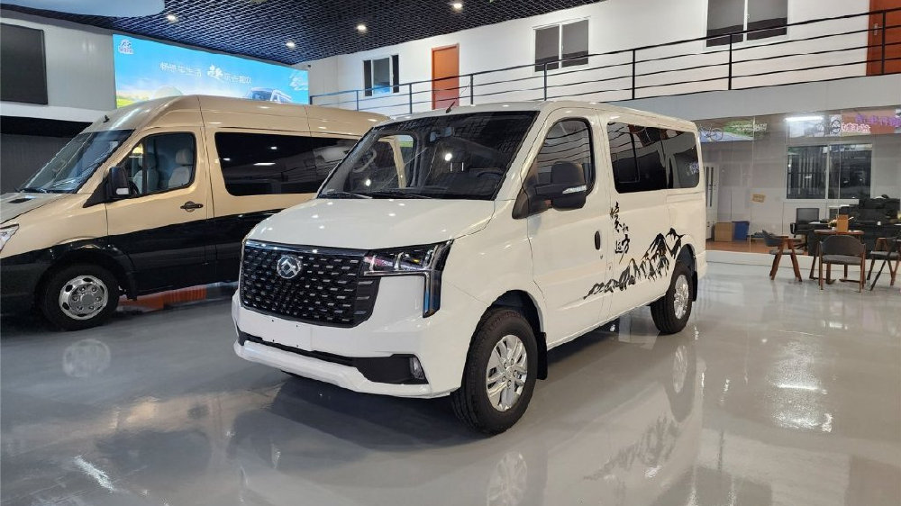 12.98万的露营车，3月20亮相成都房车展，居然有厨房和卫生间