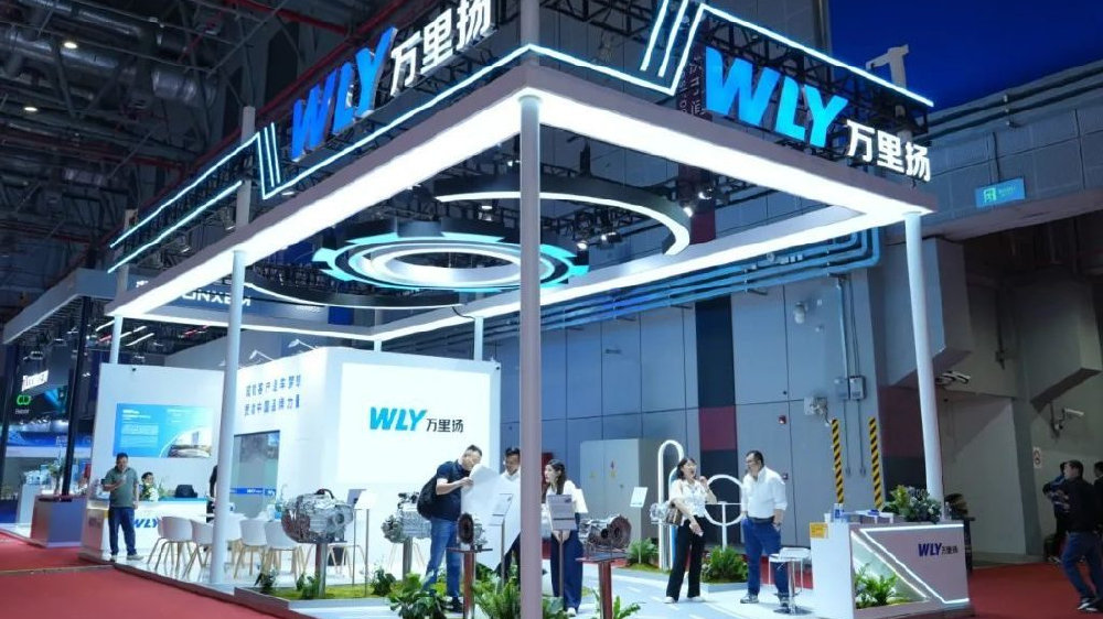 万里扬上海车展大放异彩 全明星阵容重磅亮相