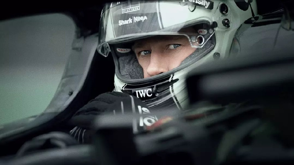 “全球最性感的男人”布拉德·皮特：法拉利老了就去开F1